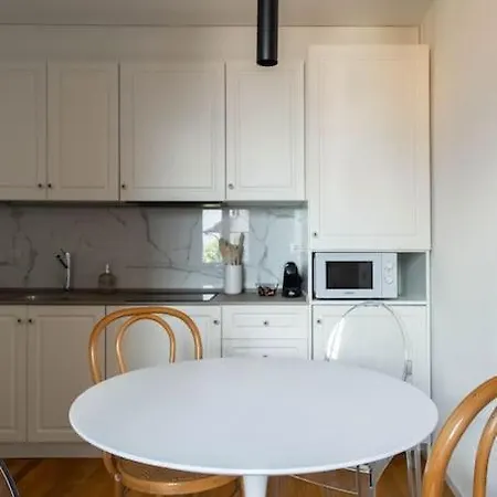 Apartment La