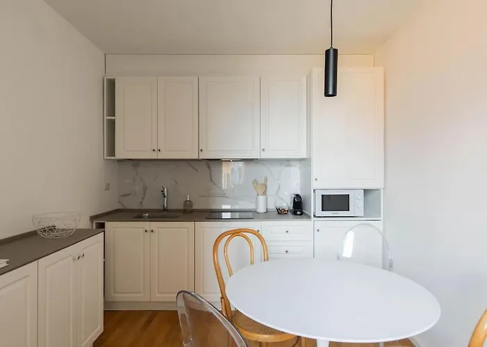 La Διαμέρισμα *