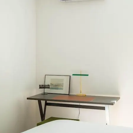 Apartment La