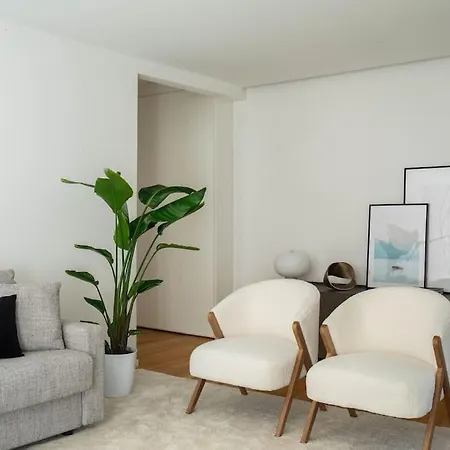 La Apartment *